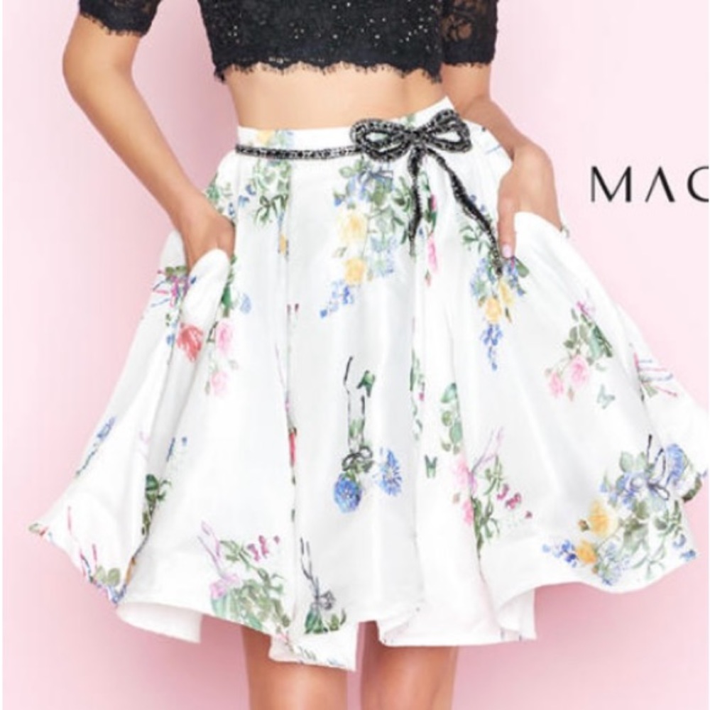 Mac Duggal tulle skirt size 8, floral, spring, with pockets, has tag. So pretty!